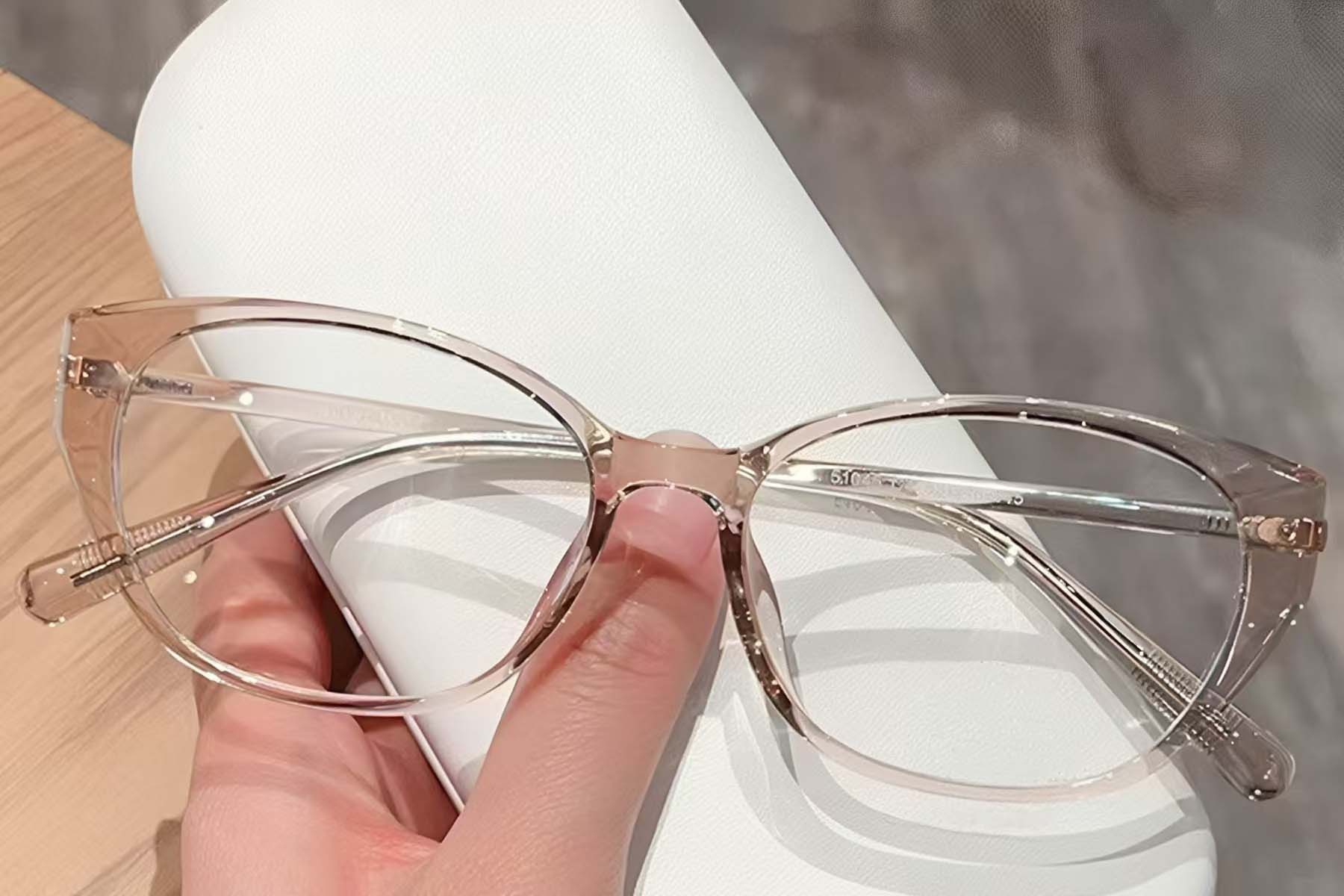 BS423-0522_Brown_Oval_TR90_Glasses_front