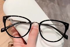 BS423-0543_Black_Oval_TR90_Glasses_front