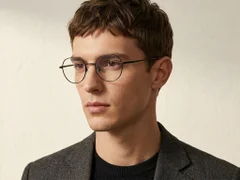 BS423-0552_Black_Geometric_Titanium_Glasses-tryon_male