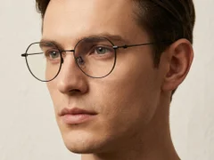 BS423-0610_Black_Geometric_Titanium_Glasses-tryon_male