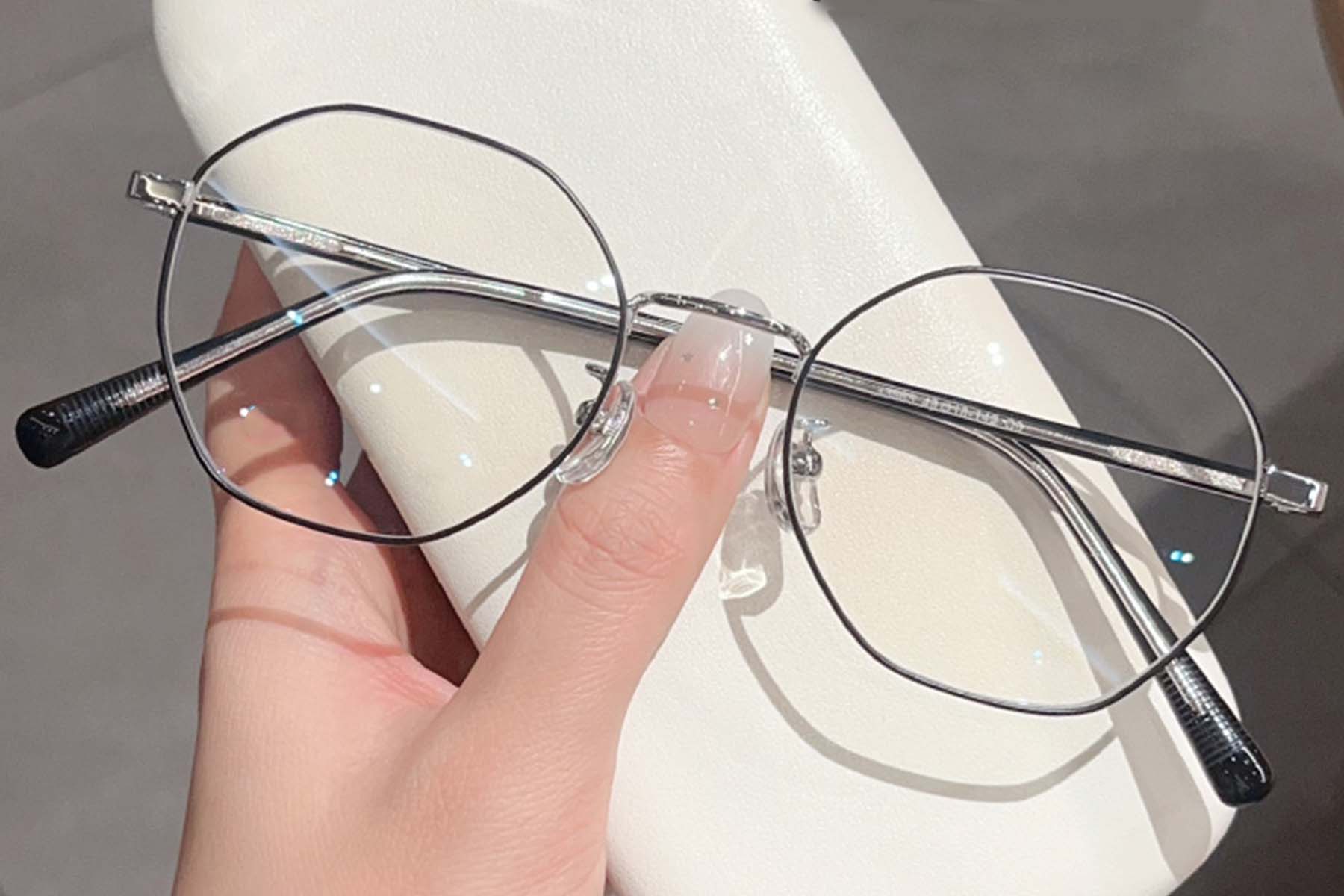 BS423-0616_Black_Geometric_Metal_Glasses_front
