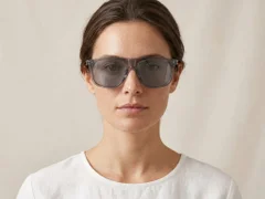 BS522-0202_Grey_Aviator_Acetate_sunglasses-tryon_female