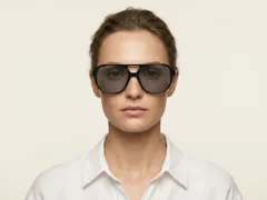 BS522-0205_Black_Aviator_Acetate_sunglasses-tryon_female