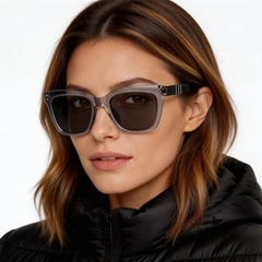 bs522-0210_grey_rectangular_acetate_sunglasses_model