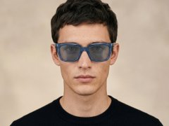 BS522-0211_Blue_Rectangular_Acetate_sunglasses_corner-tryon_male