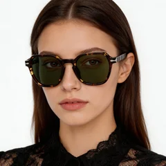 bs522-0221_tortoiseshell_oval_acetate_sunglasses_model