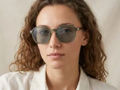 BS522-0222_Green_Oval_Acetate_sunglasses_corner-tryon_female