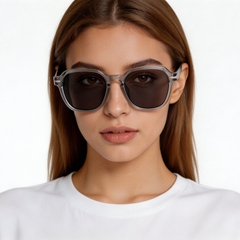 bs522-0223_grey_oval_acetate_sunglasses_model