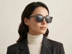 BS522-0230_Grey_Rectangular_Acetate_sunglasses_corner-tryon_female