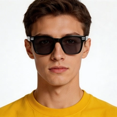 bs522-0236_black_rectangular_acetate_sunglasses_model