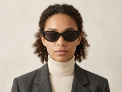 BS522-0252_Black_Butterfly_Acetate_sunglasses-tryon_female