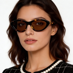 bs522-0260_tortoiseshell_butterfly_acetate_sunglasses_model