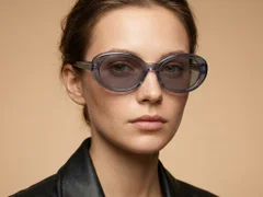 BS522-0267_Blue_Oval_Acetate_sunglasses_corner-tryon_female