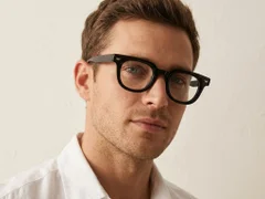 BS522-0613_Black_Oval_Acetate_Glasses-tryon_male