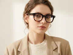 BS522-0617_Tortoiseshell_Oval_Acetate_Glasses-tryon_female
