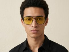 BS824-0352_Black_Aviator_Metal_Sunglasses-tryon_male