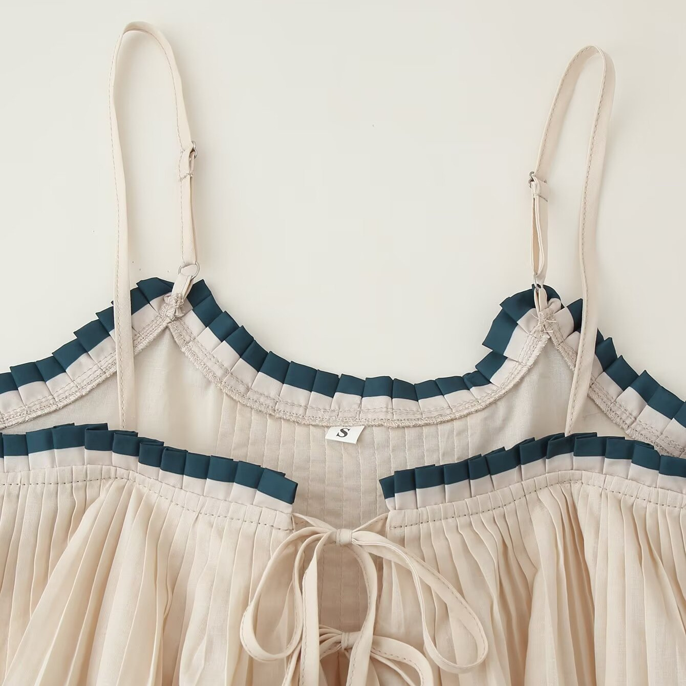 Women's Color Block Trim Top - Chic European Style KUN-00030