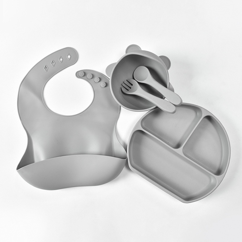 Ensemble d'alimentation en silicone pour bébé avec plaque à ventouse et bavoir - 5 pièces
