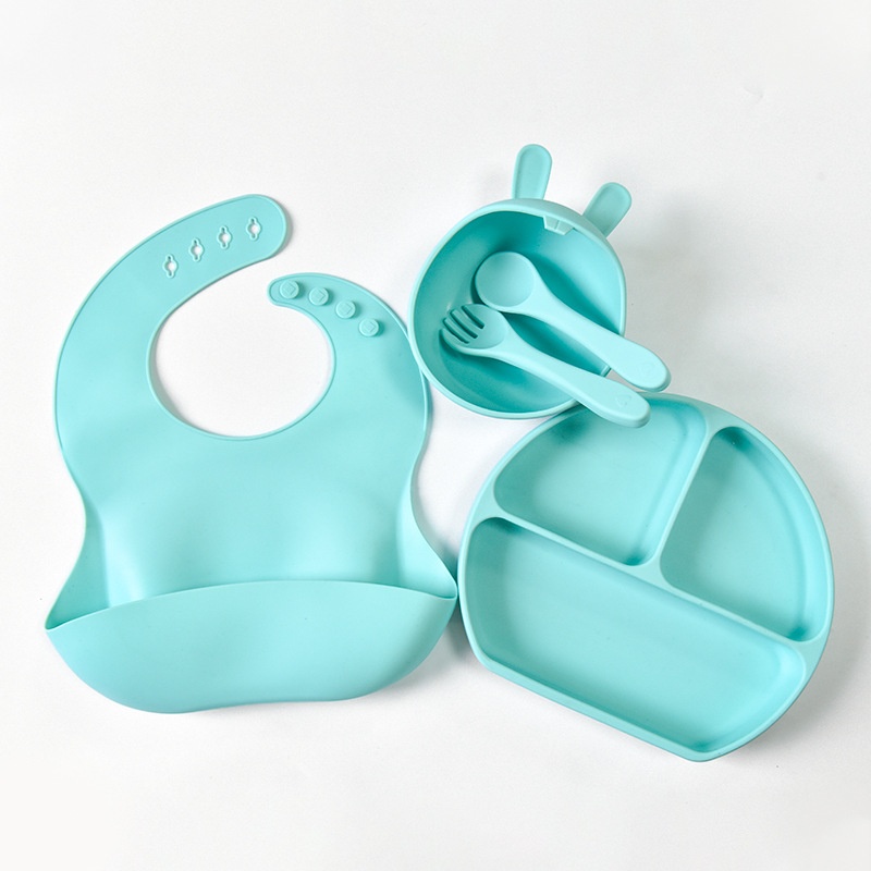 Ensemble d'alimentation en silicone pour bébé avec plaque à ventouse et bavoir - 5 pièces