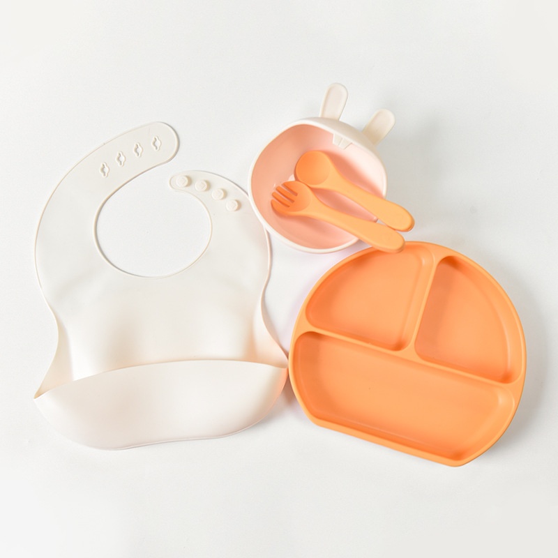 Ensemble d'alimentation en silicone pour bébé avec plaque à ventouse et bavoir - 5 pièces