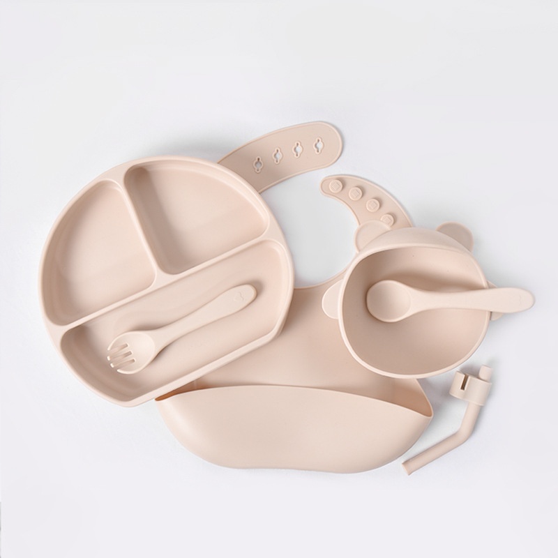 Set per la pappa del bambino in silicone da 7 pezzi con piattino a ventosa e bavaglino
