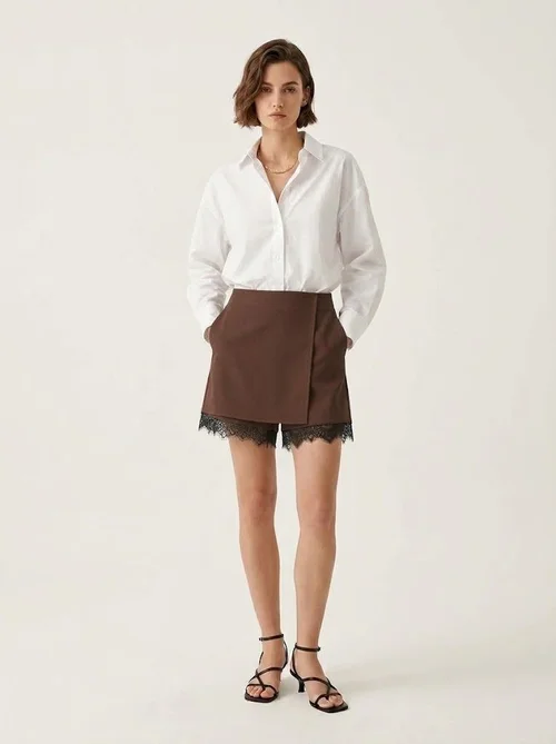 Gonna-pantalone a vita alta con bordo in pizzo