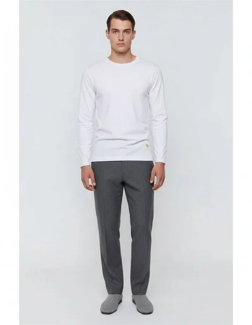 Casual T-shirt met ronde hals en lange mouwen voor heren, geschikt voor sport.