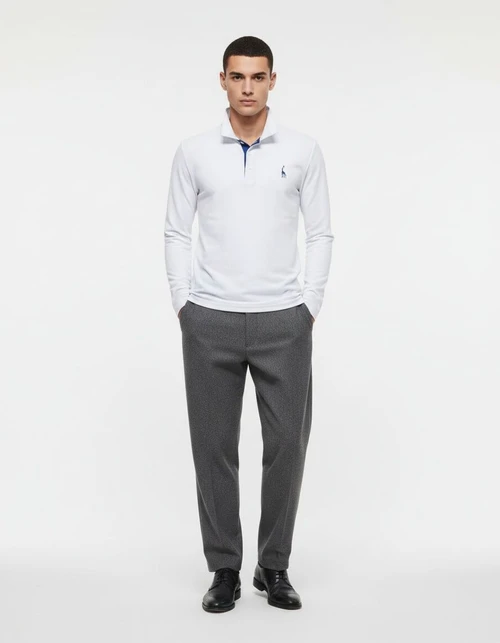 Long-Sleeve Men's Polo Shirt in Breathable Casual Style with Embroidered Detail