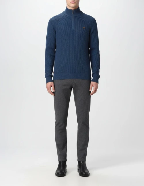 Men's Premium Half-Zip Stand Collar Breathable Solid Knit Sweater for Autumn and Winter Casual Wear