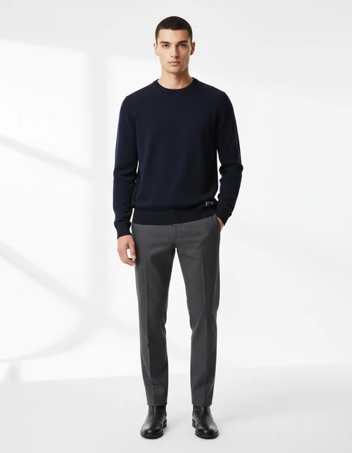 Round Neck Solid Color Casual Men's Sweater for Autumn and Winter