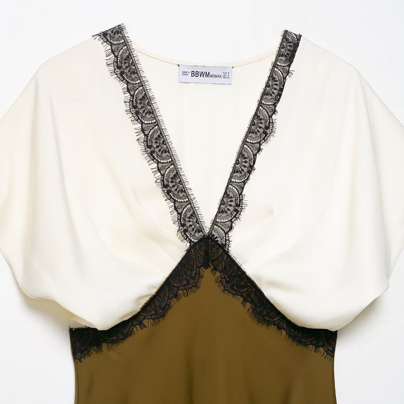 Vestido midi de satén inspirado en la época con ribete de encaje en contraste KUN-00031