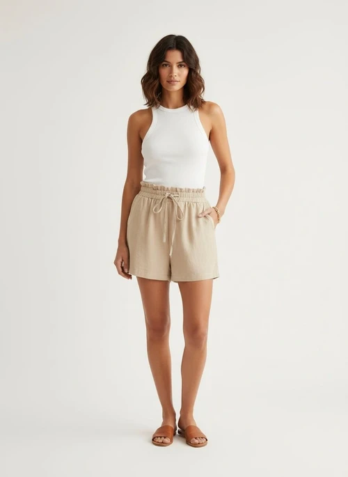 Short décontracté beige à taille haute et cordon de serrage