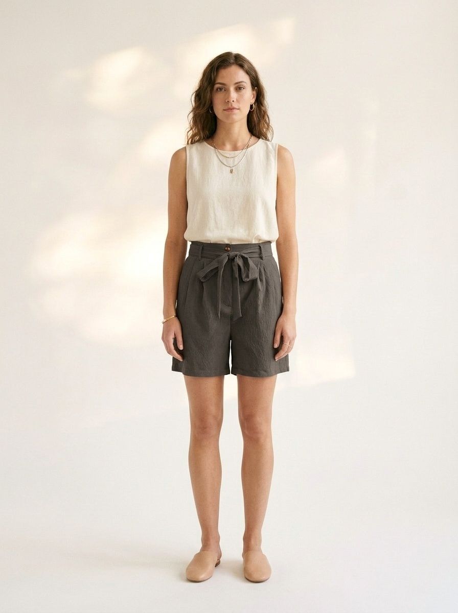 Pantalones cortos plisados de pierna ancha con cinturón de lazo para mujer