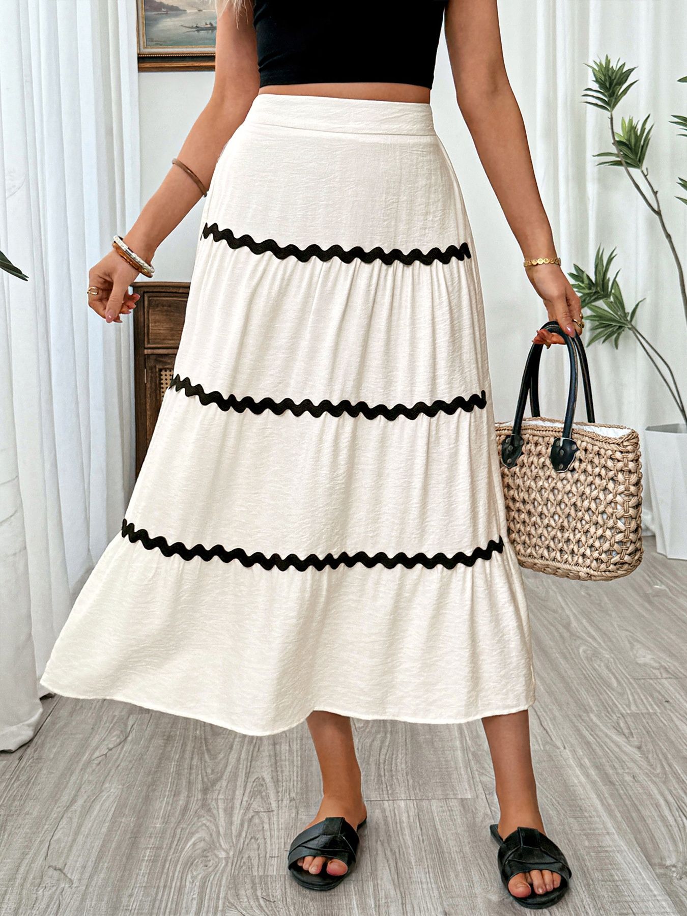 Falda midi bohemia escalonada con ribete ondulado - Blanco roto