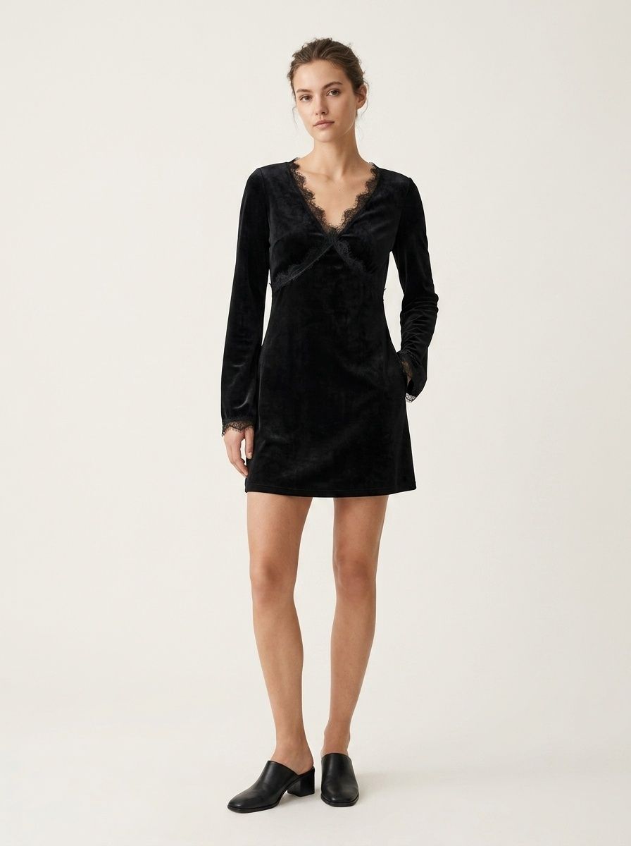 Women's Black Velvet Long Sleeve Mini Dress