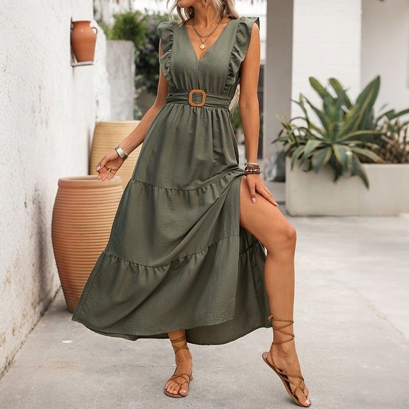 Vestido largo con volantes, escote en V, cinturón y abertura - Verde militar