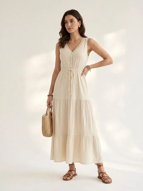 Robe longue sans manches à col en V et à volants