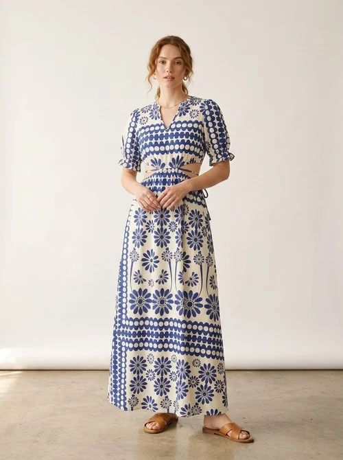 Boho-Maxikleid mit Blumen- und Polka-Dot-Ausschnitt