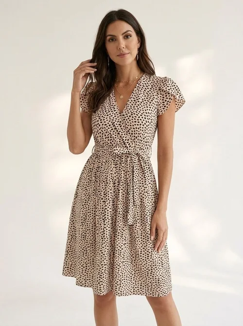 Dames midi-jurk met bloemenprint, V-hals, plooien en strikceintuur.