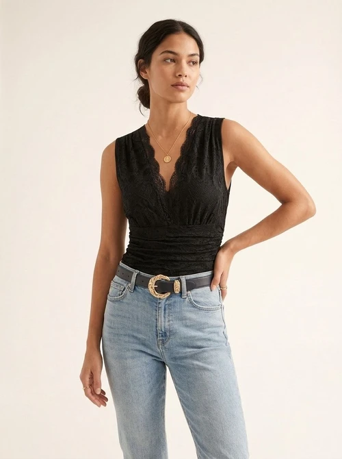 Body élégant sans manches en dentelle à col V