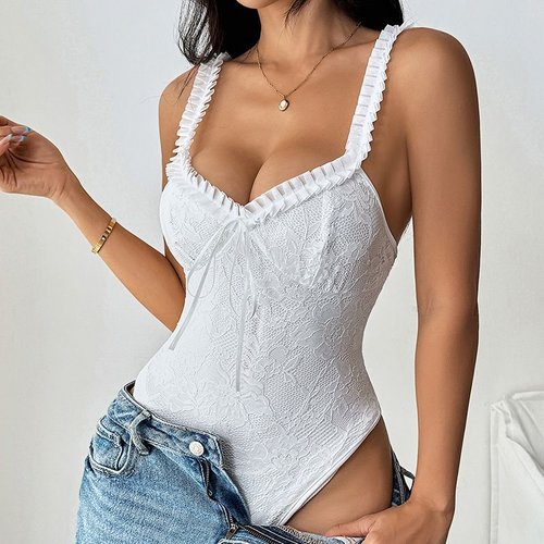 Body blanc à bretelles volantées en dentelle - Élégant et chic