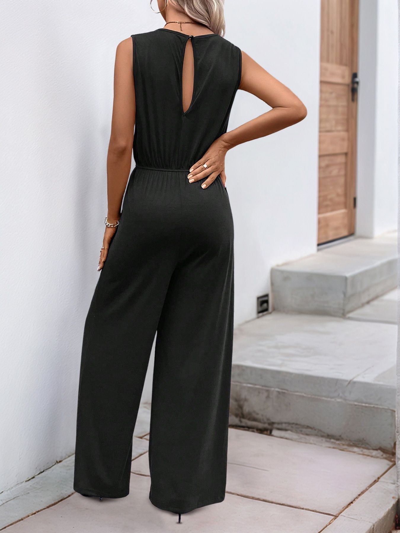 Mono de mujer sin mangas de pierna ancha con bolsillos