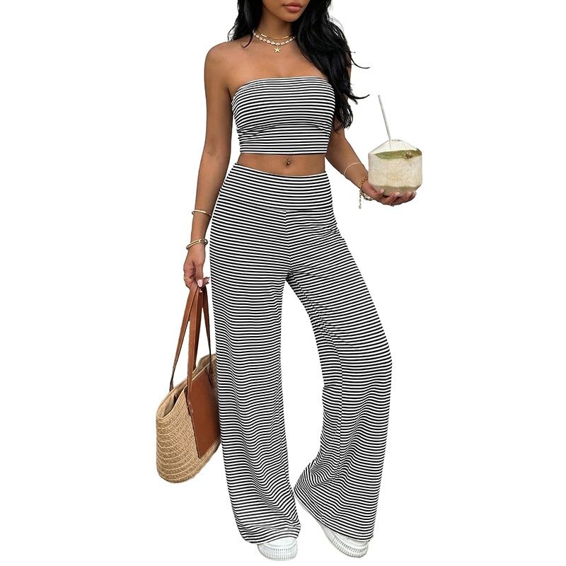 Conjunto de dos piezas: top palabra de honor a rayas y pantalones de pierna ancha.