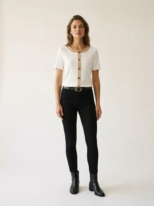 Ribbed Knit Short Sleeve Button Front Contrast Top