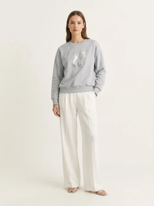 Women's Grey Bow Graphic Crewneck Sweatshirt