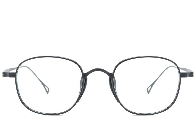 Gafas rectangulares de titanio negro #BS0218-0136