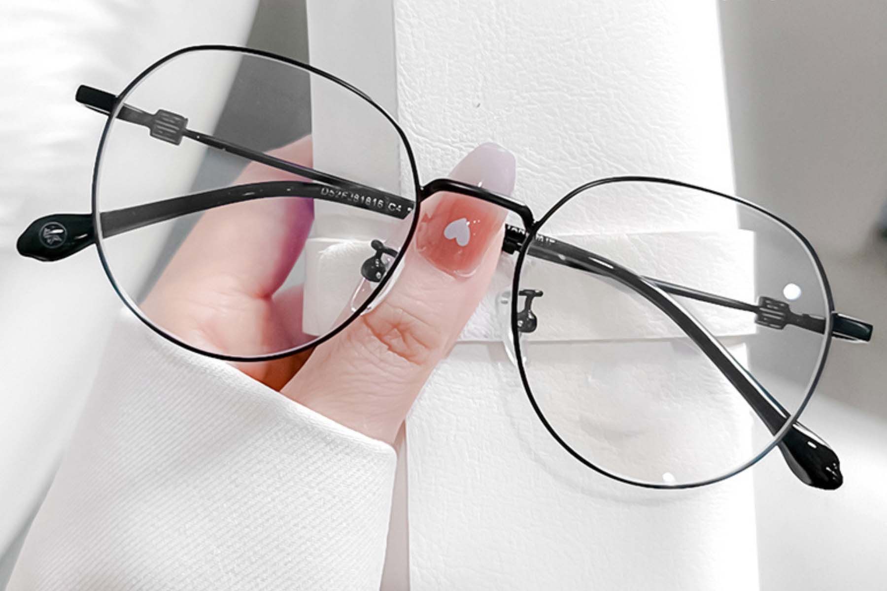 Ovale schwarze Titanbrille #BS0406-0393