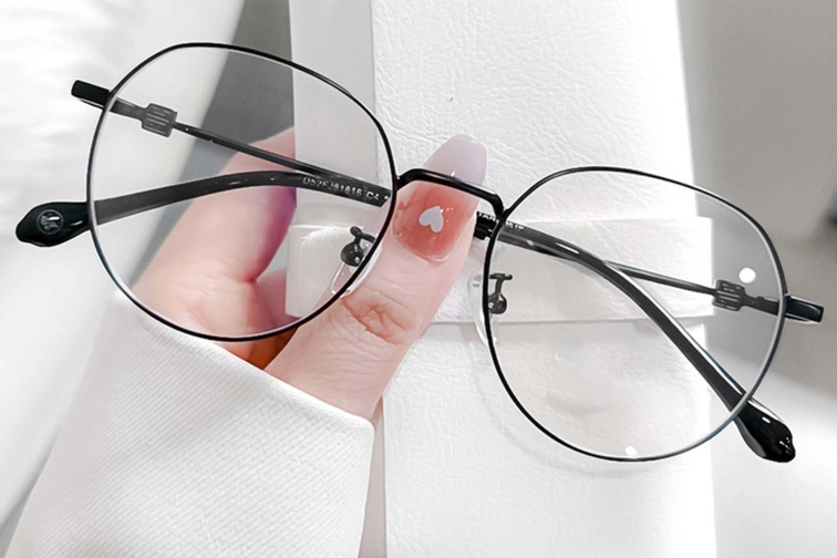 Oval Black Titanium Glasses #BS0406-0393