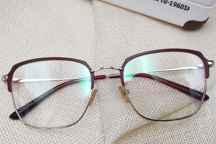 Rechteckige rote Metallbrille #BS0406-0444