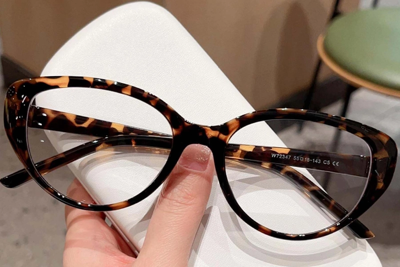 Oval Tortoiseshell TR90 Glasses #BS0423-0010